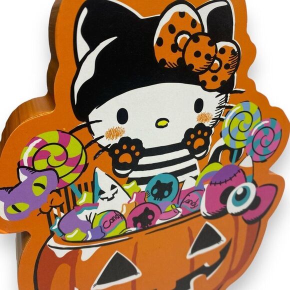 HELLO KITTY Halloween Wood Desk / Wall Sign ART Pumpkin NWT 8" - Picture 4 of 7
